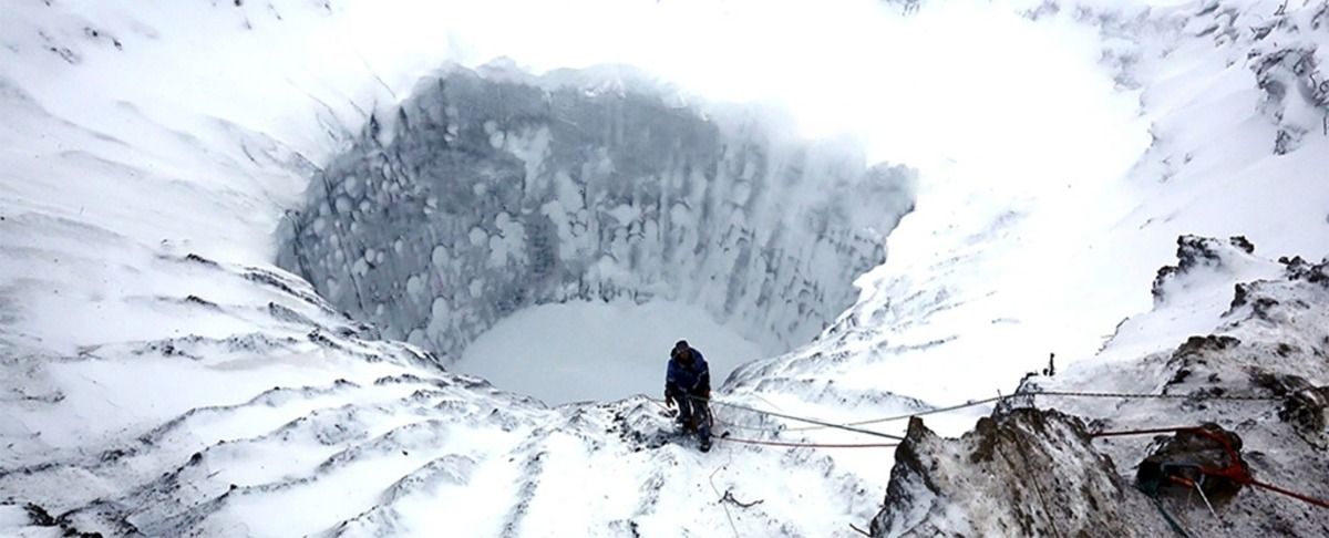 Experţii au descifrat enigma craterelor misterioase care apar în Siberia